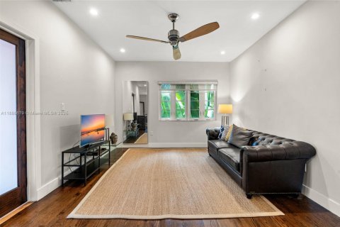 Купить кондоминиум в Майами-Бич, Флорида 2 спальни, 97.83м2, № 1954309 - фото 18