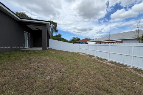 Villa ou maison à louer à Lehigh Acres, Floride: 3 chambres, 185.8 m2 № 2047844 - photo 5