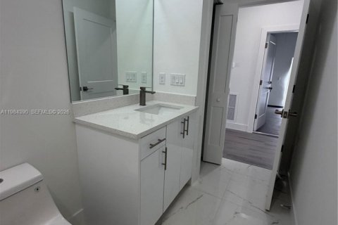 Villa ou maison à louer à Lehigh Acres, Floride: 3 chambres, 185.8 m2 № 2047844 - photo 21