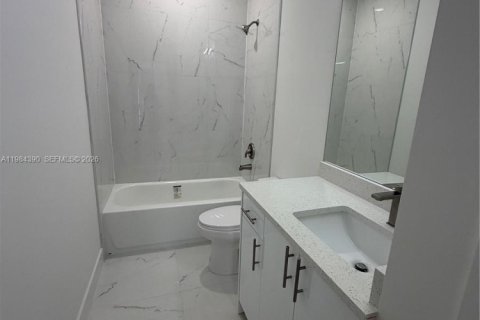 Villa ou maison à louer à Lehigh Acres, Floride: 3 chambres, 185.8 m2 № 2047844 - photo 20