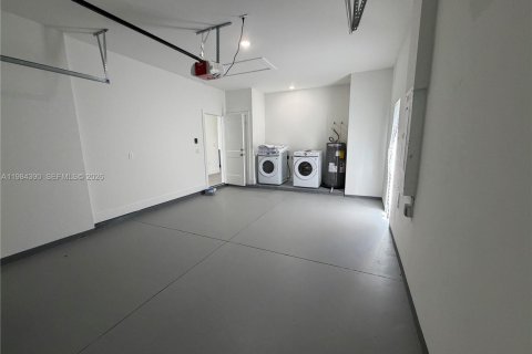 Villa ou maison à louer à Lehigh Acres, Floride: 3 chambres, 185.8 m2 № 2047844 - photo 18