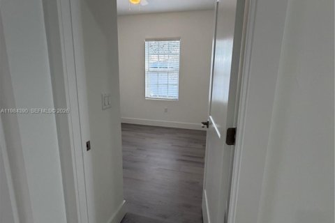 Villa ou maison à louer à Lehigh Acres, Floride: 3 chambres, 185.8 m2 № 2047844 - photo 22