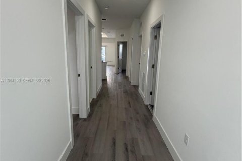 Villa ou maison à louer à Lehigh Acres, Floride: 3 chambres, 185.8 m2 № 2047844 - photo 13