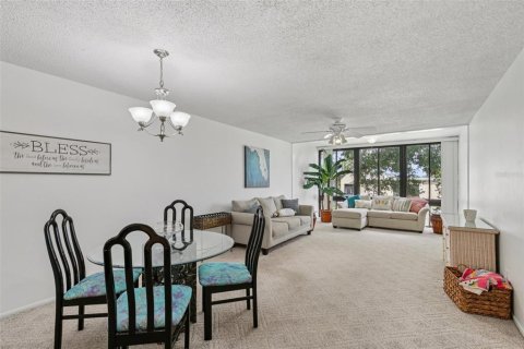 Condo in Largo, Florida, 1 bedroom  № 1851143 - photo 3