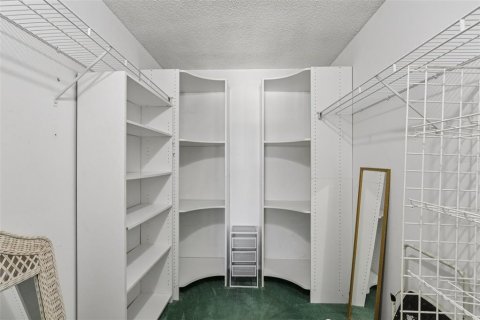 Condo in Largo, Florida, 1 bedroom  № 1851143 - photo 15