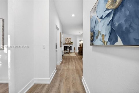 House in Gainesville, Florida 3 bedrooms, 219.99 sq.m. № 2048290 - photo 6