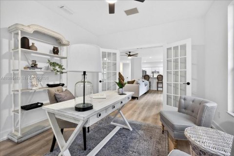 House in Gainesville, Florida 3 bedrooms, 219.99 sq.m. № 2048290 - photo 23