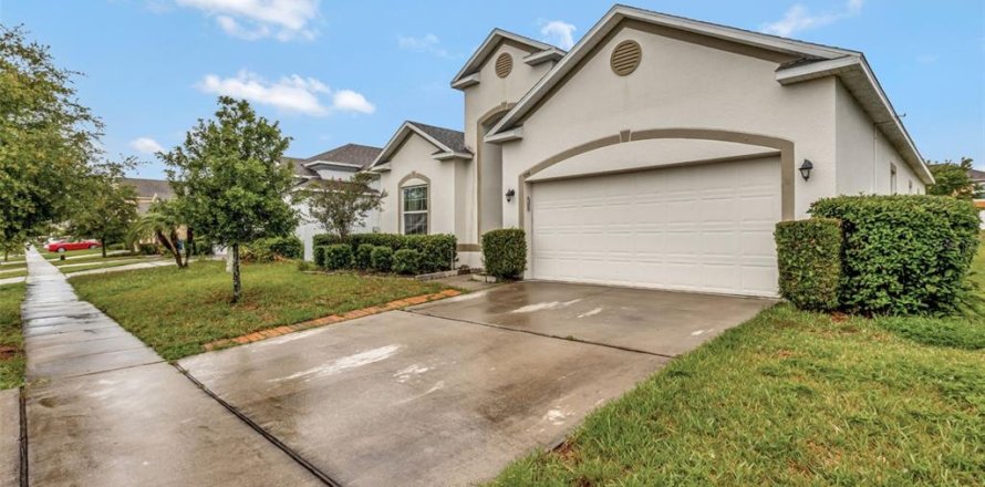 Casa en Haines City, Florida 4 dormitorios, 166.48 m2 № 1784740