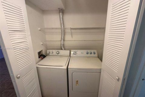 Copropriété à louer à Miramar, Floride: 2 chambres, 77.29 m2 № 1946378 - photo 17