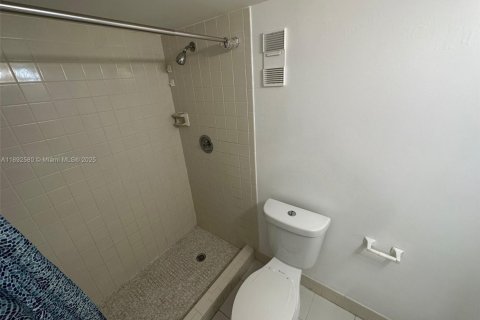 Copropriété à louer à Miramar, Floride: 2 chambres, 77.29 m2 № 1946378 - photo 15