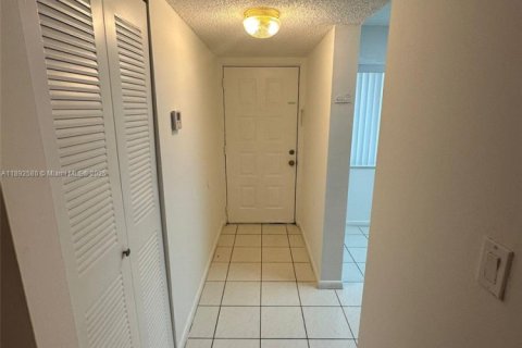 Copropriété à louer à Miramar, Floride: 2 chambres, 77.29 m2 № 1946378 - photo 12