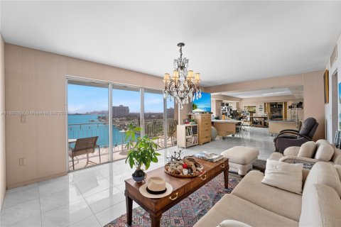 Купить кондоминиум в Майами, Флорида 3 спальни, 256.41м2, № 1729375 - фото 8