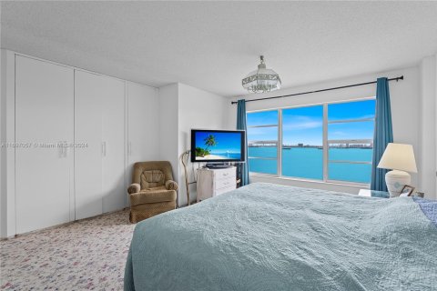 Купить кондоминиум в Майами, Флорида 3 спальни, 256.41м2, № 1729375 - фото 21