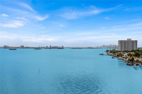 Купить кондоминиум в Майами, Флорида 3 спальни, 256.41м2, № 1729375 - фото 3