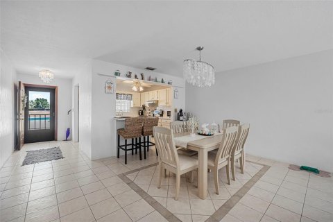 Condo in Daytona Beach, Florida, 2 bedrooms  № 1724099 - photo 7