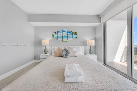 Condominio en venta en Hallandale Beach, Florida, 2 dormitorios, 95.69 m2 № 2057659 - foto 22