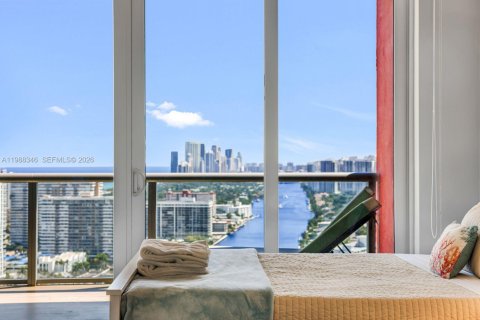 Condominio en venta en Hallandale Beach, Florida, 2 dormitorios, 95.69 m2 № 2057659 - foto 30