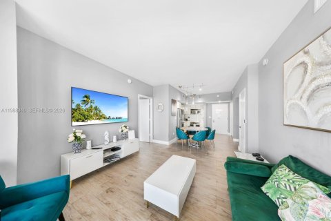 Condominio en venta en Hallandale Beach, Florida, 2 dormitorios, 95.69 m2 № 2057659 - foto 7