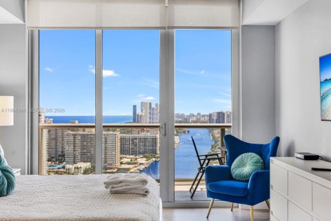Condominio en venta en Hallandale Beach, Florida, 2 dormitorios, 95.69 m2 № 2057659 - foto 21