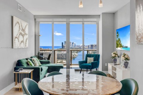 Condominio en venta en Hallandale Beach, Florida, 2 dormitorios, 95.69 m2 № 2057659 - foto 12