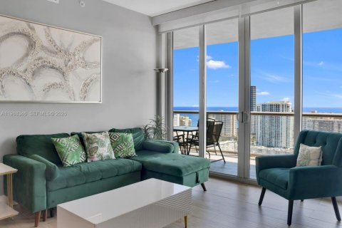 Condominio en venta en Hallandale Beach, Florida, 2 dormitorios, 95.69 m2 № 2057659 - foto 10