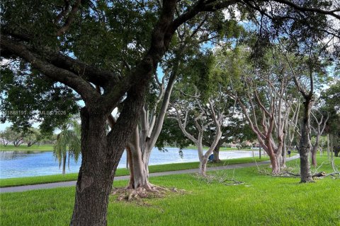 Casa en venta en Miami, Florida, 4 dormitorios, 209.49 m2 № 2021158 - foto 8