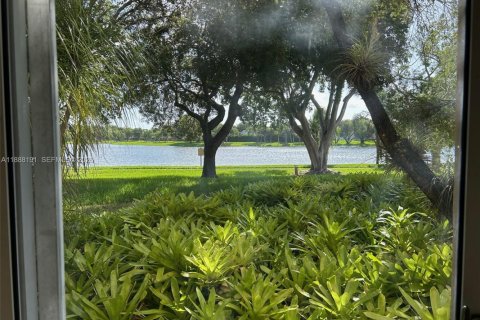 Casa en venta en Miami, Florida, 4 dormitorios, 209.49 m2 № 2021158 - foto 4