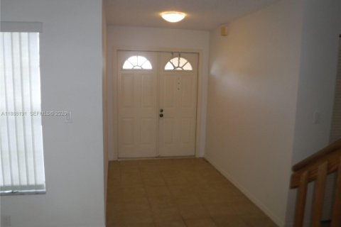 Casa en venta en Miami, Florida, 4 dormitorios, 209.49 m2 № 2021158 - foto 10