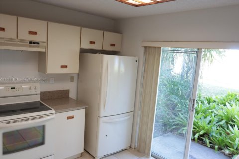 Casa en venta en Miami, Florida, 4 dormitorios, 209.49 m2 № 2021158 - foto 16