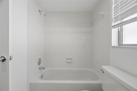 Casa en venta en Safety Harbor, Florida, 3 dormitorios, 192.49 m2 № 2151386 - foto 27