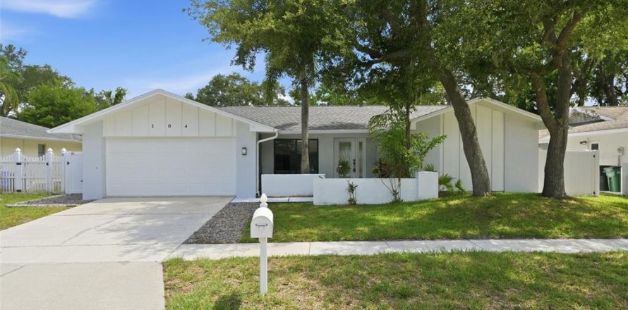 Casa en Safety Harbor, Florida 3 dormitorios, 192.49 m2 № 2151386