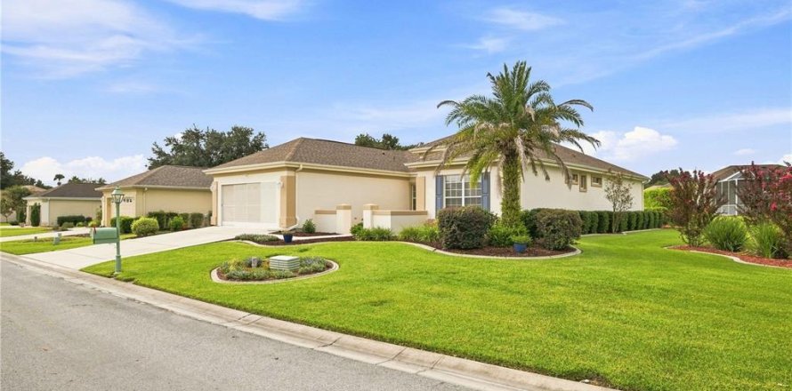 Villa ou maison à Summerfield, Floride 2 chambres, 160.91 m2 № 2349964