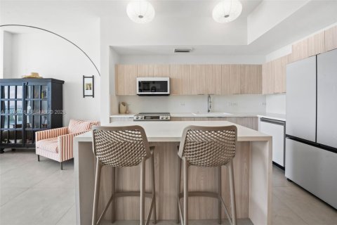 Купить кондоминиум в Майами, Флорида 1 спальня, 68.28м2, № 2049718 - фото 2