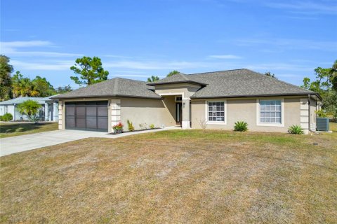 Villa ou maison à vendre à North Port, Floride: 3 chambres, 168.06 m2 № 2143982 - photo 2