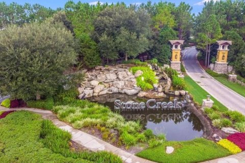 House in DEL WEBB STONE CREEK in Ocala, Florida 2 bedrooms, 121.24 sq.m. № 1851337 - photo 23