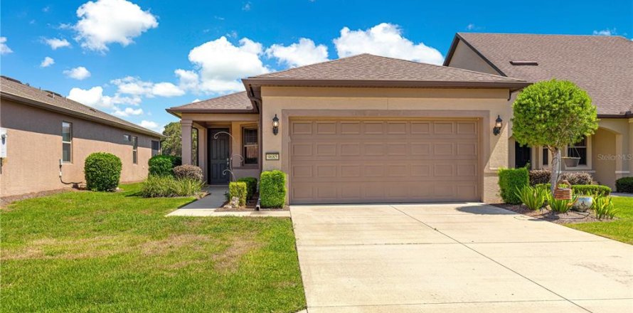 House in DEL WEBB STONE CREEK in Ocala, Florida 2 bedrooms, 121.24 sq.m. № 1851337