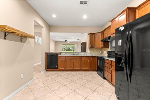 House in DEL WEBB STONE CREEK in Ocala, Florida 2 bedrooms, 121.24 sq.m. № 1851337 - photo 10