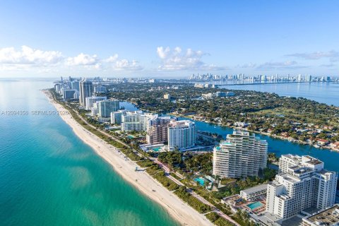 Villa ou maison à vendre à Miami Beach, Floride: 3 chambres, 163.6 m2 № 2401445 - photo 28