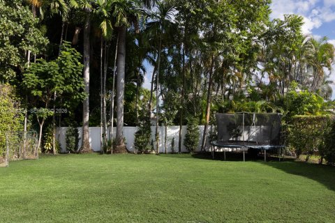 Villa ou maison à vendre à Miami Beach, Floride: 3 chambres, 163.6 m2 № 2401445 - photo 25
