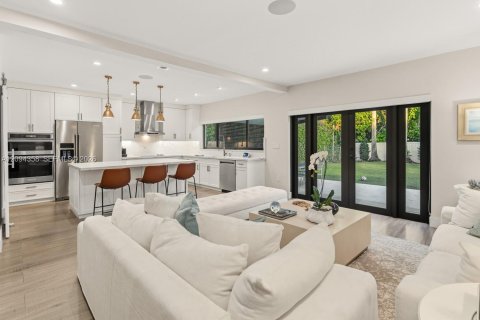 Villa ou maison à vendre à Miami Beach, Floride: 3 chambres, 163.6 m2 № 2401445 - photo 6