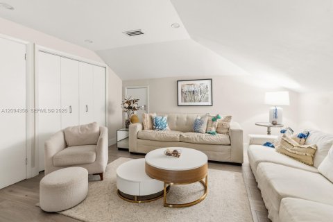 Villa ou maison à vendre à Miami Beach, Floride: 3 chambres, 163.6 m2 № 2401445 - photo 14