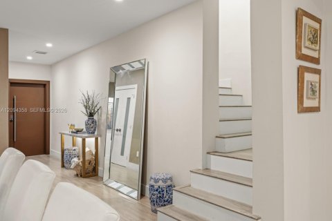 Villa ou maison à vendre à Miami Beach, Floride: 3 chambres, 163.6 m2 № 2401445 - photo 10
