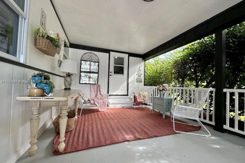 Casa en venta en Naples, Florida, 3 dormitorios, 136.75 m2 № 1705958 - foto 3