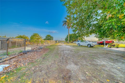 Land in Miami, Florida № 1861023 - photo 9