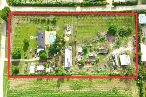 Land in Miami, Florida № 1861023 - photo 2