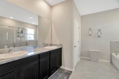 House in Wimauma, Florida 4 bedrooms, 189.06 sq.m. № 1613304 - photo 15