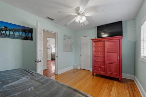 Propiedad comercial en venta en Holmes Beach, Florida, 5 dormitorios, 215.53 m2 № 1688377 - foto 22