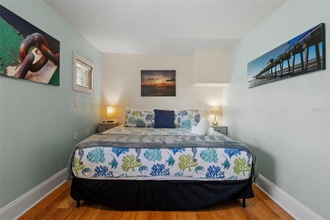 Propiedad comercial en venta en Holmes Beach, Florida, 5 dormitorios, 215.53 m2 № 1688377 - foto 21