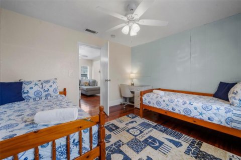 Propiedad comercial en venta en Holmes Beach, Florida, 5 dormitorios, 215.53 m2 № 1688377 - foto 20