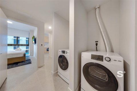Copropriété à vendre à Miami, Floride: 2 chambres, 85.93 m2 № 1999548 - photo 11
